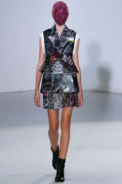 Look 5